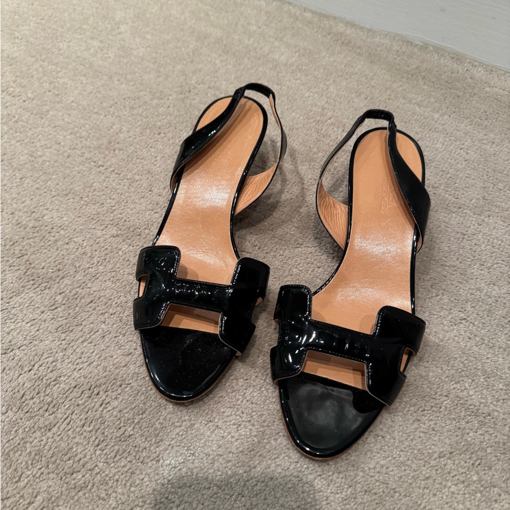 Hermes Black Sandals with Peep-Toe and Slingback